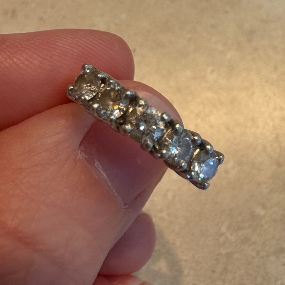 Vintage Diamond platinum 14k Ring - Picture 3 of 8